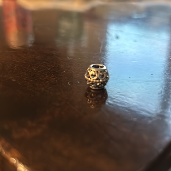 Beautiful silver toned charm from Pandora. Like new! - Picture 3 of 4